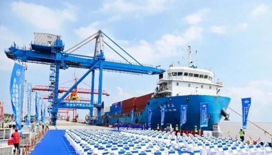 新箱交付更快!中远海运打造“启东-宁波”集装箱直达航线